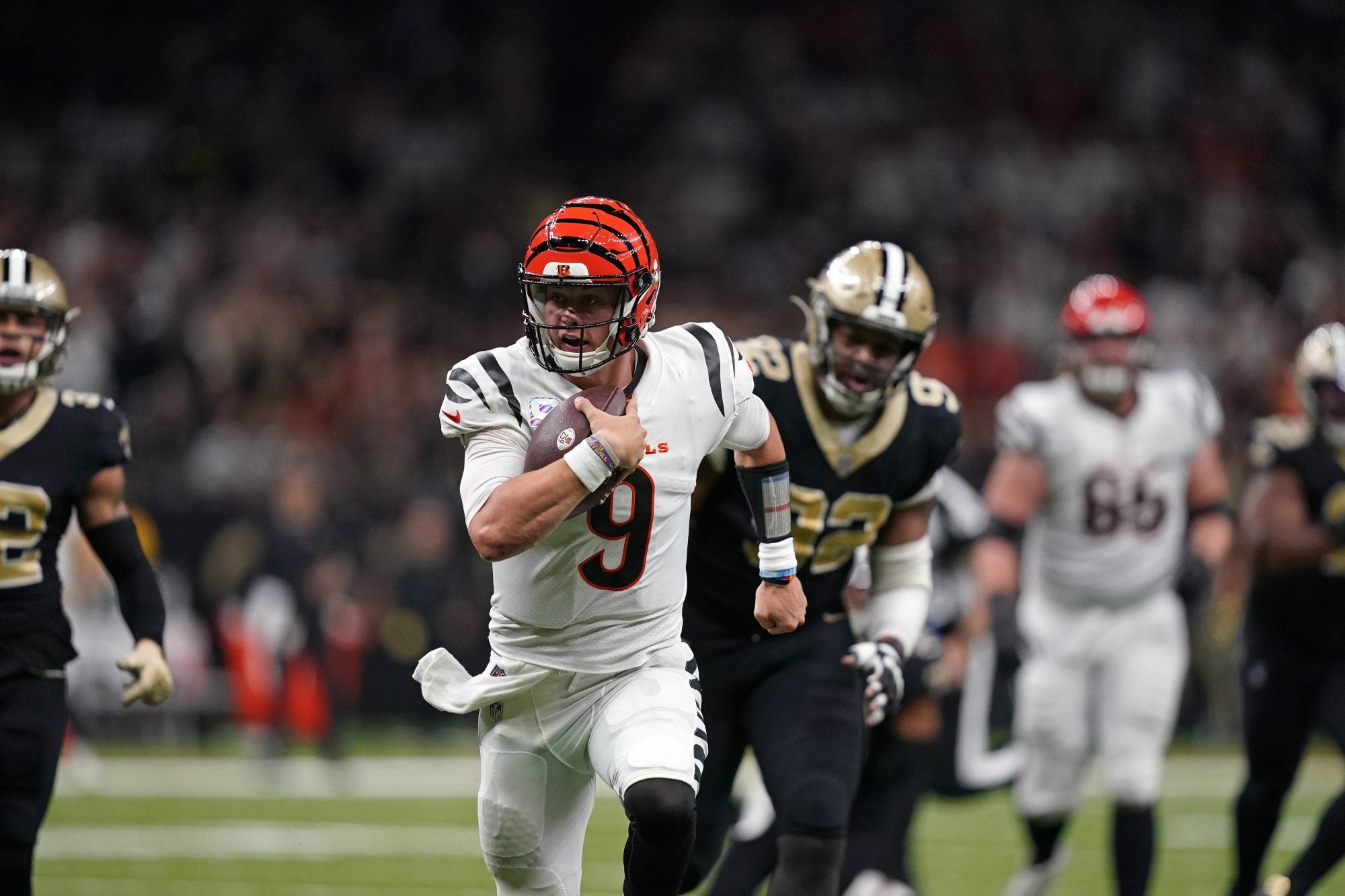 Burrow-Chase connection leads Bengals past Saints 30-26