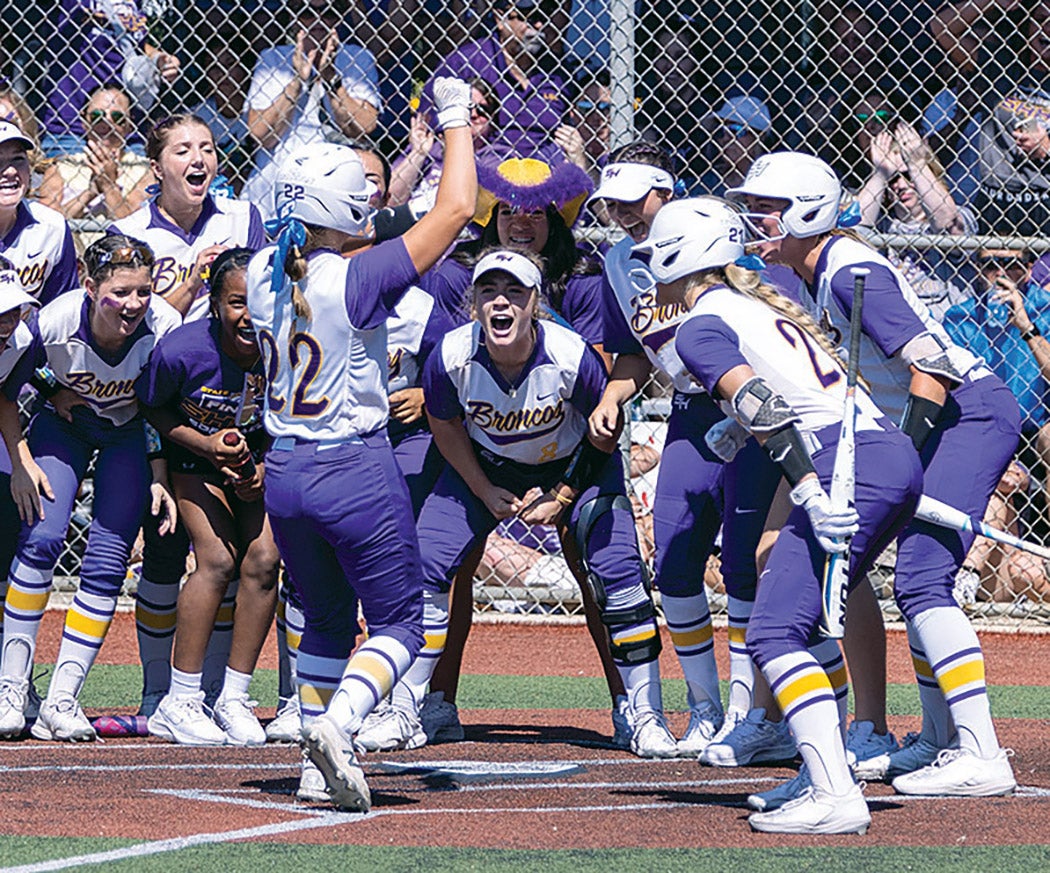 Big stick: Broncos power way to title game with four homers