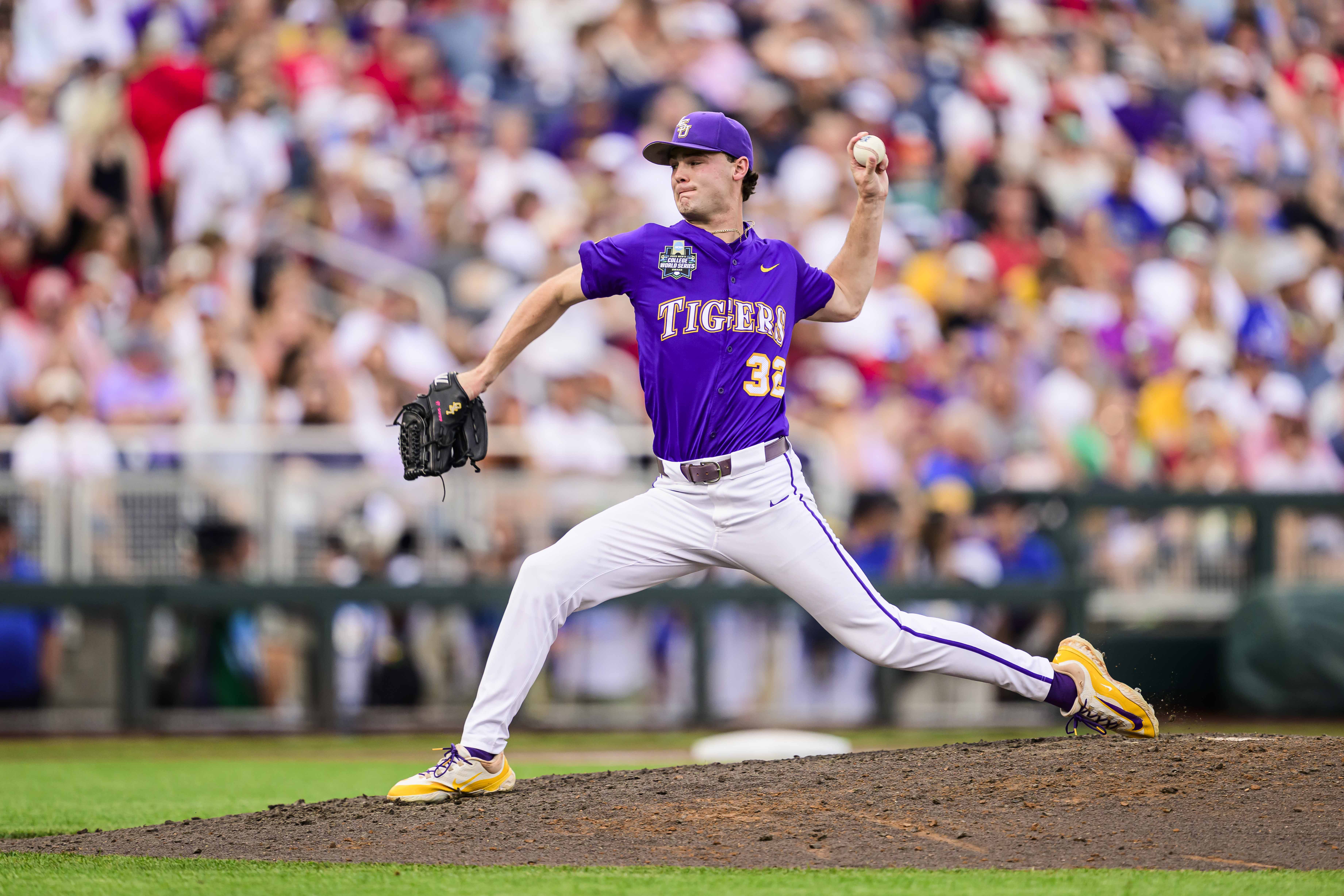 Anderson pitches LSU past Hogs in CWS opener - American Press
