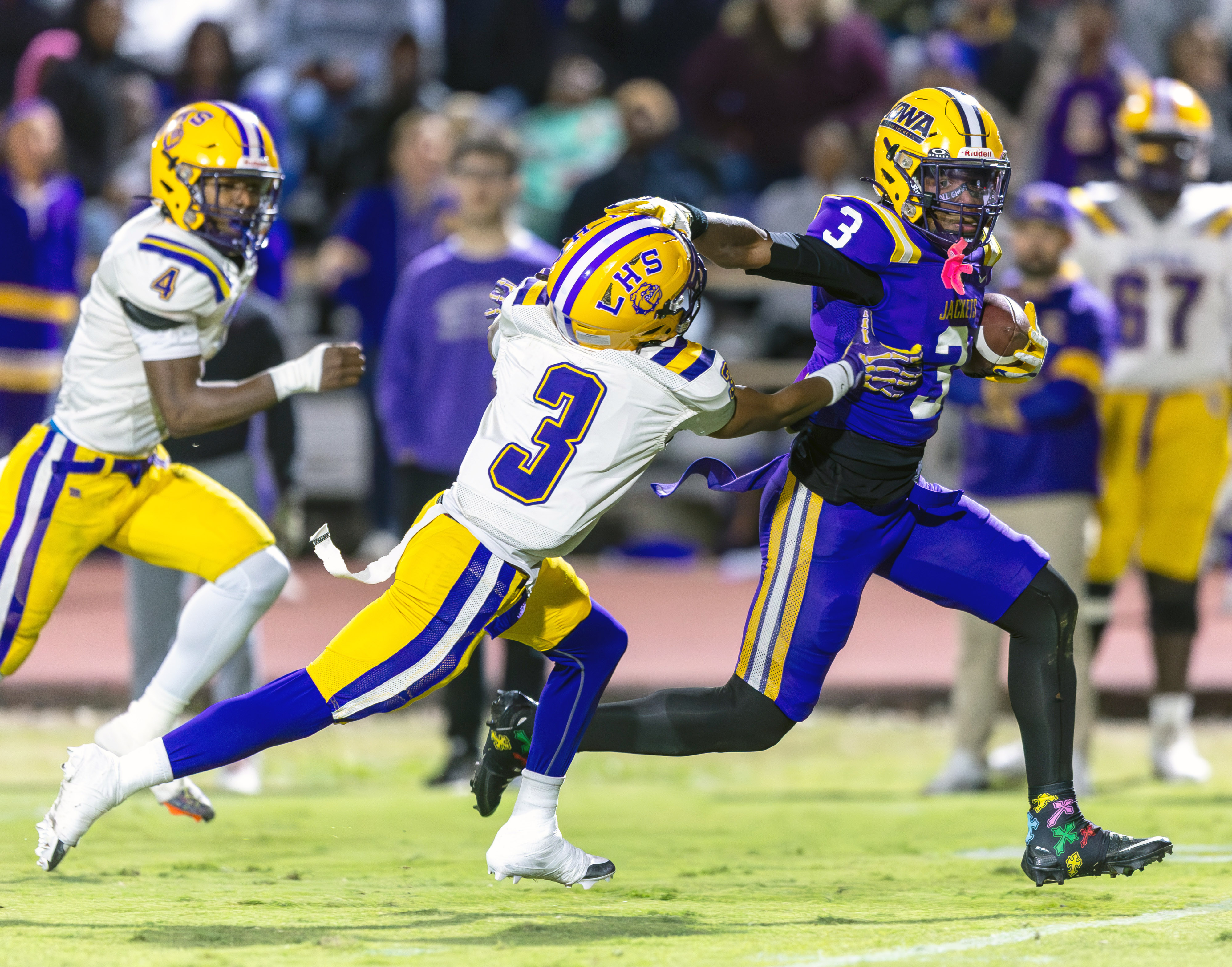 Iowa last team standing in Southwest Louisiana, Lewis scores 3 TD, makes INT to seal win
