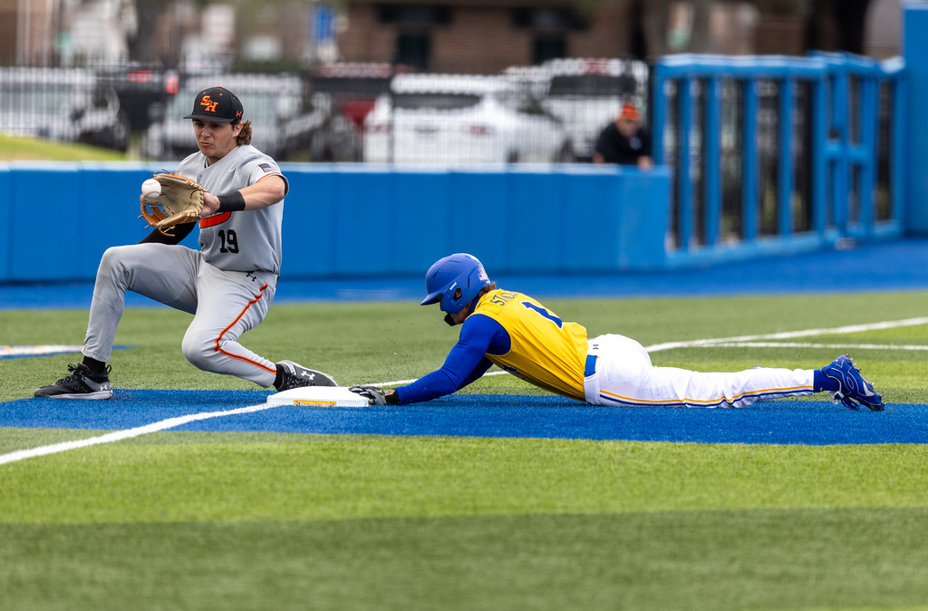 Broncos power past Pokes